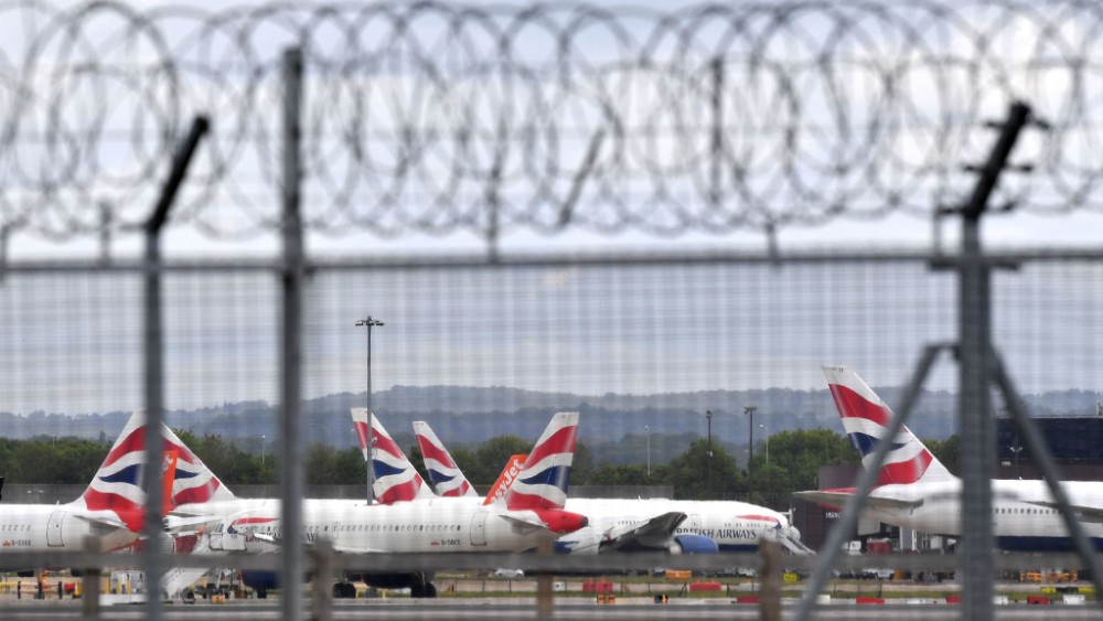 aviones de British Airways en pista