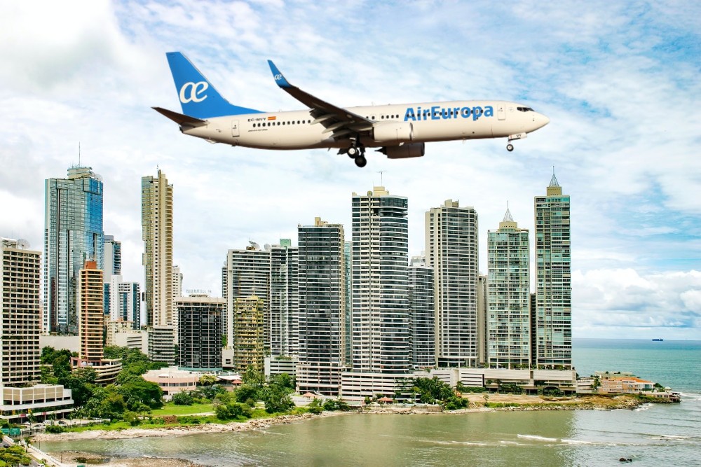avión de Air Europa sobre Ciudad de Panamá