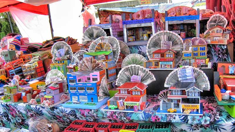  Bolivia celebra reconocimiento de la Unesco a Feria de Alasita  