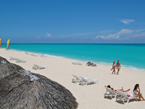 Presentan propuestas de viajes a Cuba en la Feria de Expovacaciones 2012